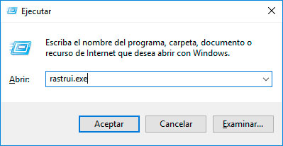 El cuadro de diálogo Ejecutar en Windows XP: rstrui.exe